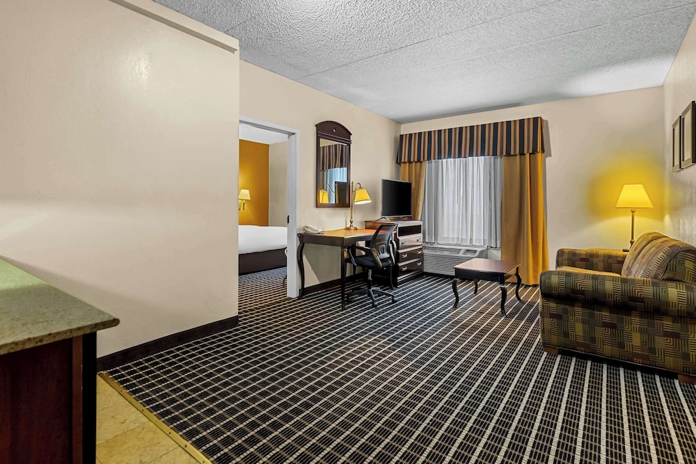 Comfort Inn & Suites Somerset New Brunswick - photo 26