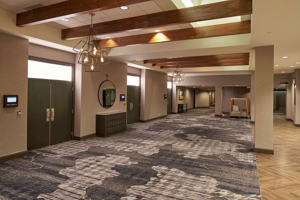 Hilton Cincinnati Airport - photo 42