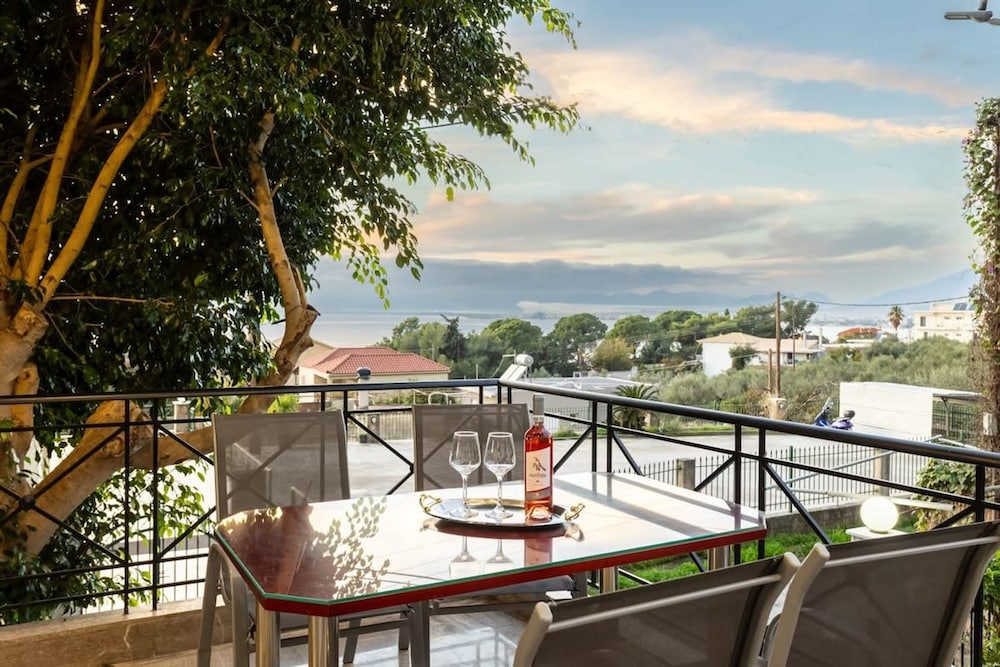 Verga Seabliss Mariellen s Relaxing Destination — 4-Star Luxury Hotel in Kalamata, Greece