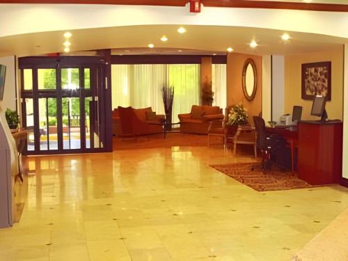 Garden Plaza Hotel - photo 4