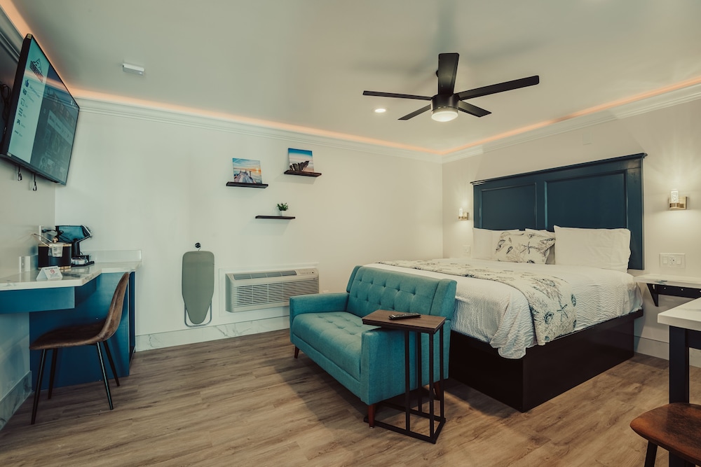 Blufftop Inn & Suites - photo 55
