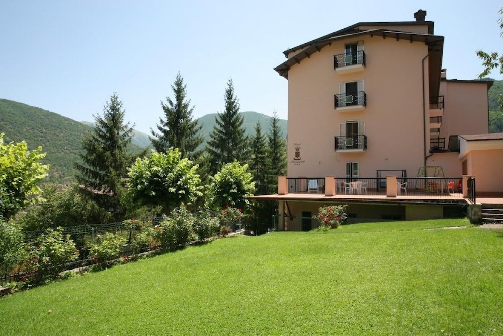 Albergo Miramonti — Scanno