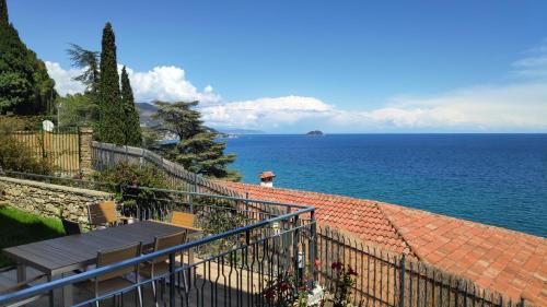 Vista Mare & AC Smeraldo Apartment — Laigueglia — photo 3