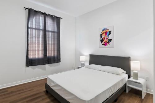 Modern spacious home close to Universal studio & Hollywood for 11 — 4-Star Luxury Hotel in Los Angeles, United States