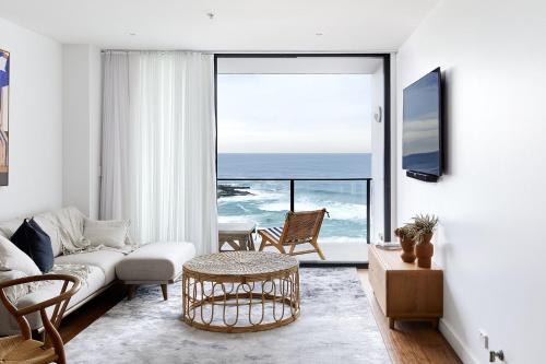 Surf Mist — 4-Star Luxury Hotel in Newcastle, Australia