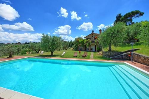 Villa Ulivi by PosarelliVillas — 4-Star Luxury Hotel in Lucignano, Italy