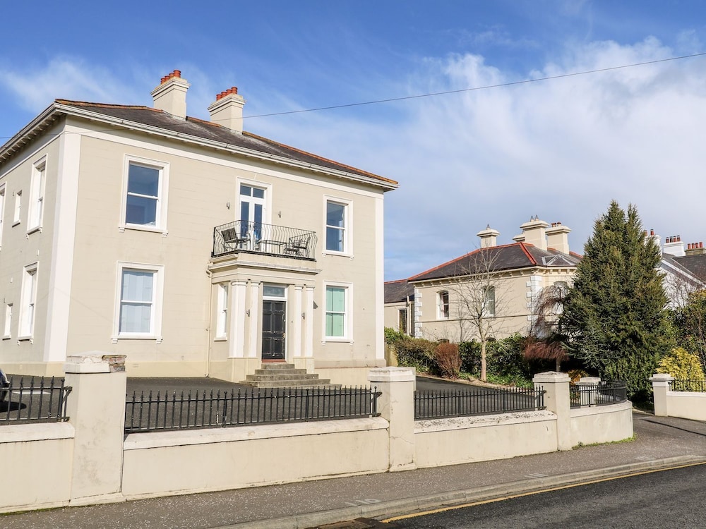 Sea Breeze — 4-Star Luxury Hotel in Ballycastle, United Kingdom