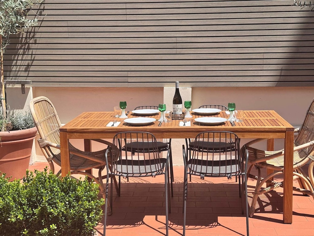 Stylish four bedrooms apartment Florence center — 4-Star Luxury Hotel in Florence, Italy