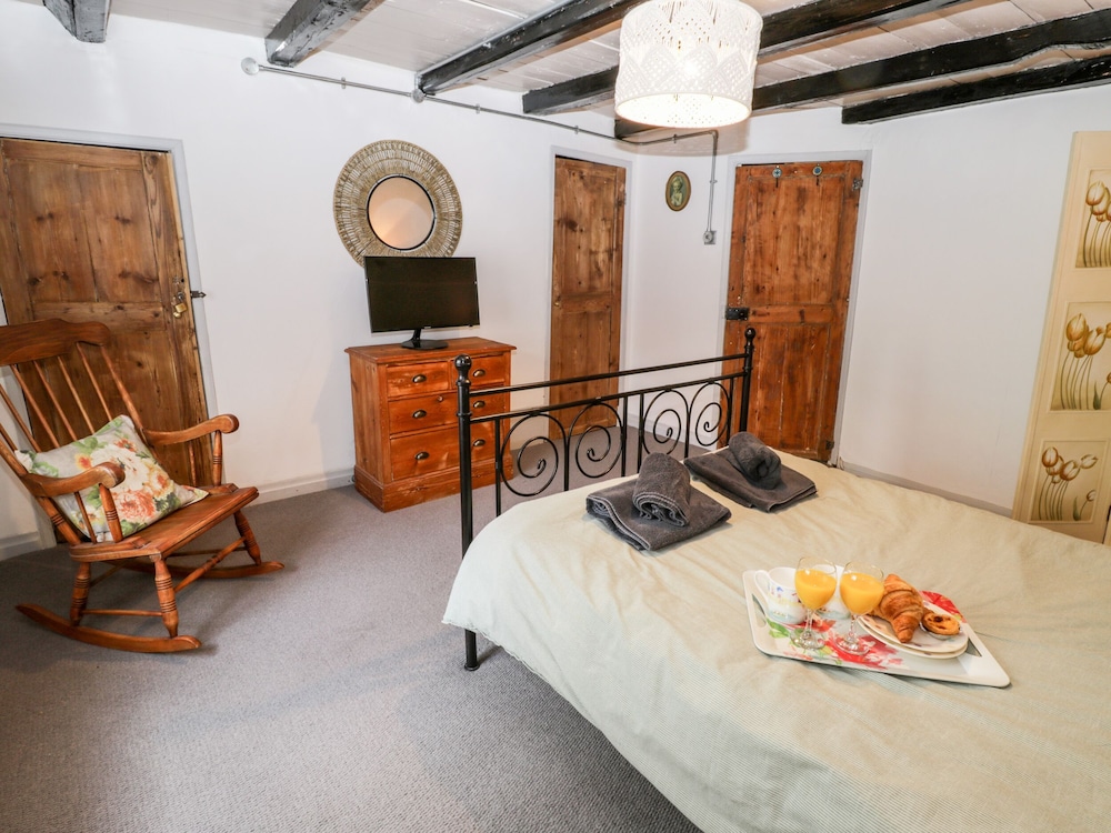 Inglenook Cottage