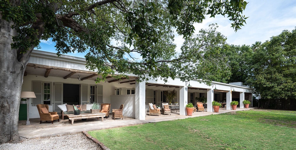 Langhuis Graaff Reinet — 4-Star Luxury Hotel in Graaff-Reinet, South Africa