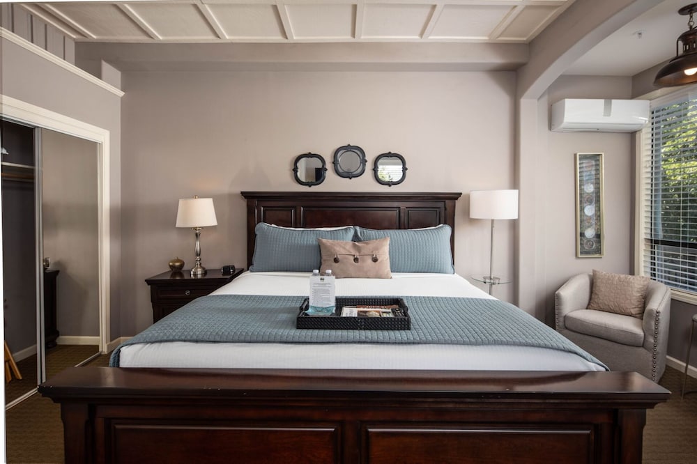 The Inn Above Oak Creek - photo 19