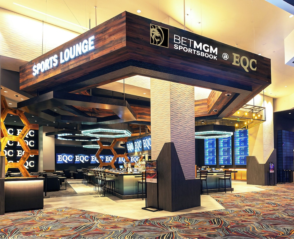 Emerald Queen Hotel and Casino Tacoma - photo 45