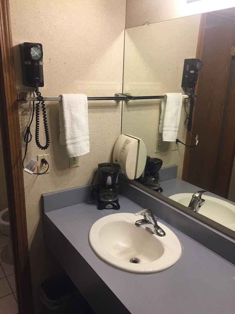Heritage House Inn - photo 16