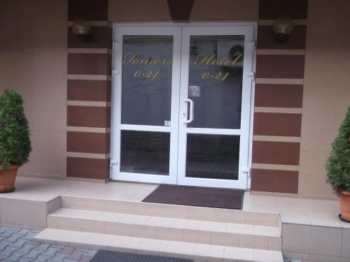 Passage Hotel — hotel in Berehove