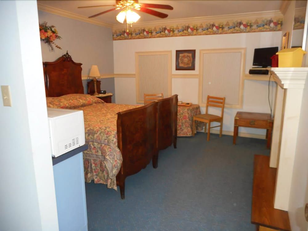 Bluebonnet Inn - photo 13