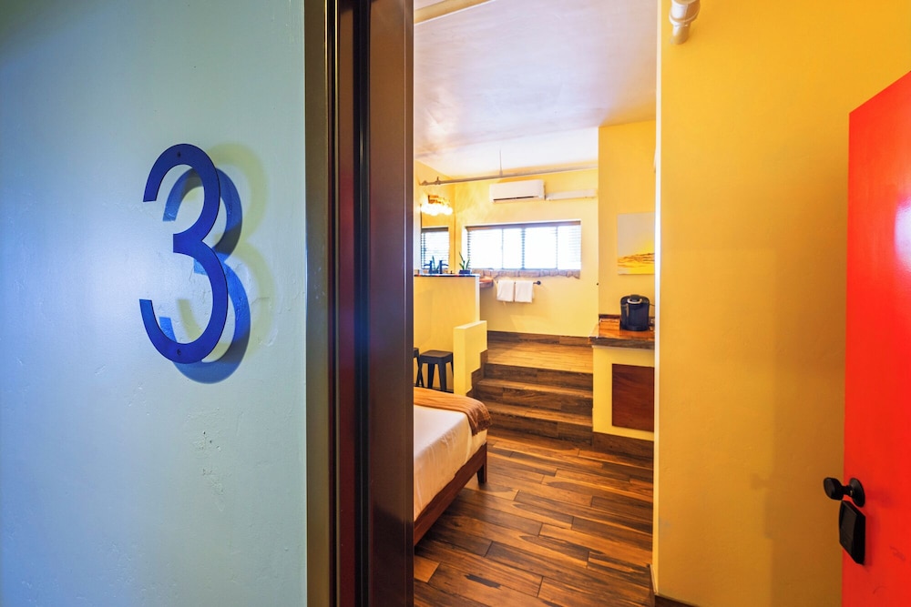 Nomads Hotel Near San Clemente Pier - photo 25