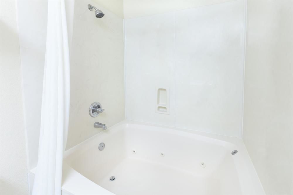 Super 8 By Wyndham Tulsa Downtown East - photo 17