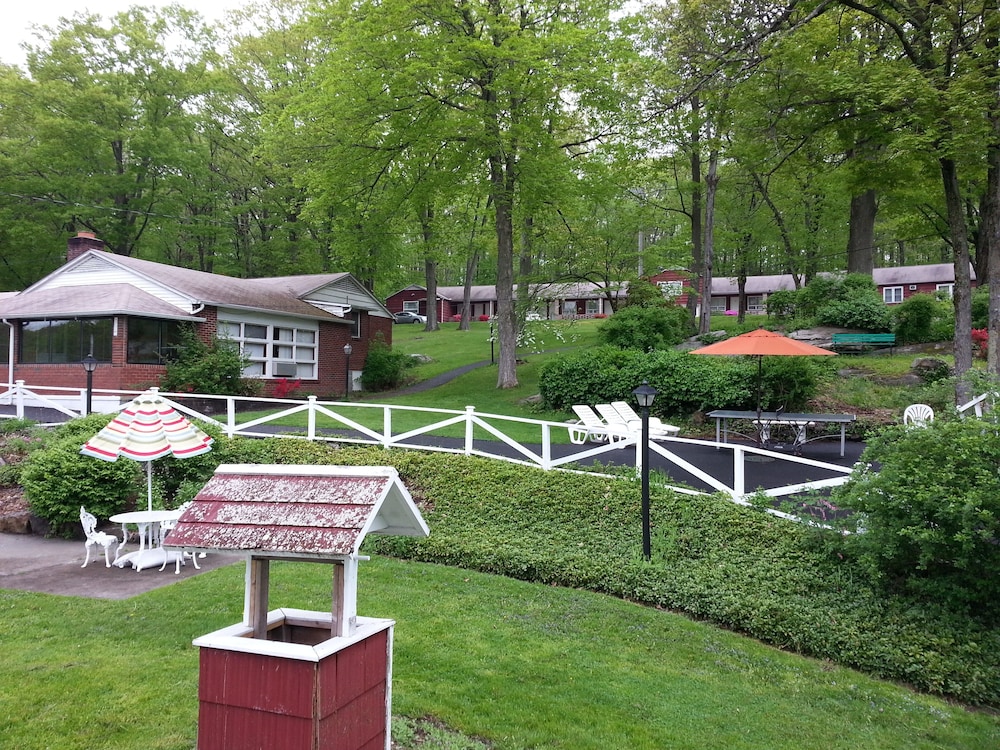 Heidi's Inn - photo 64