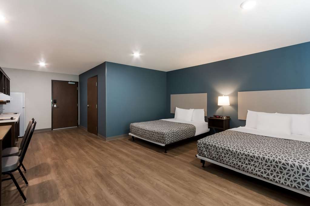 Woodspring Suites Chandler Airport - photo 23
