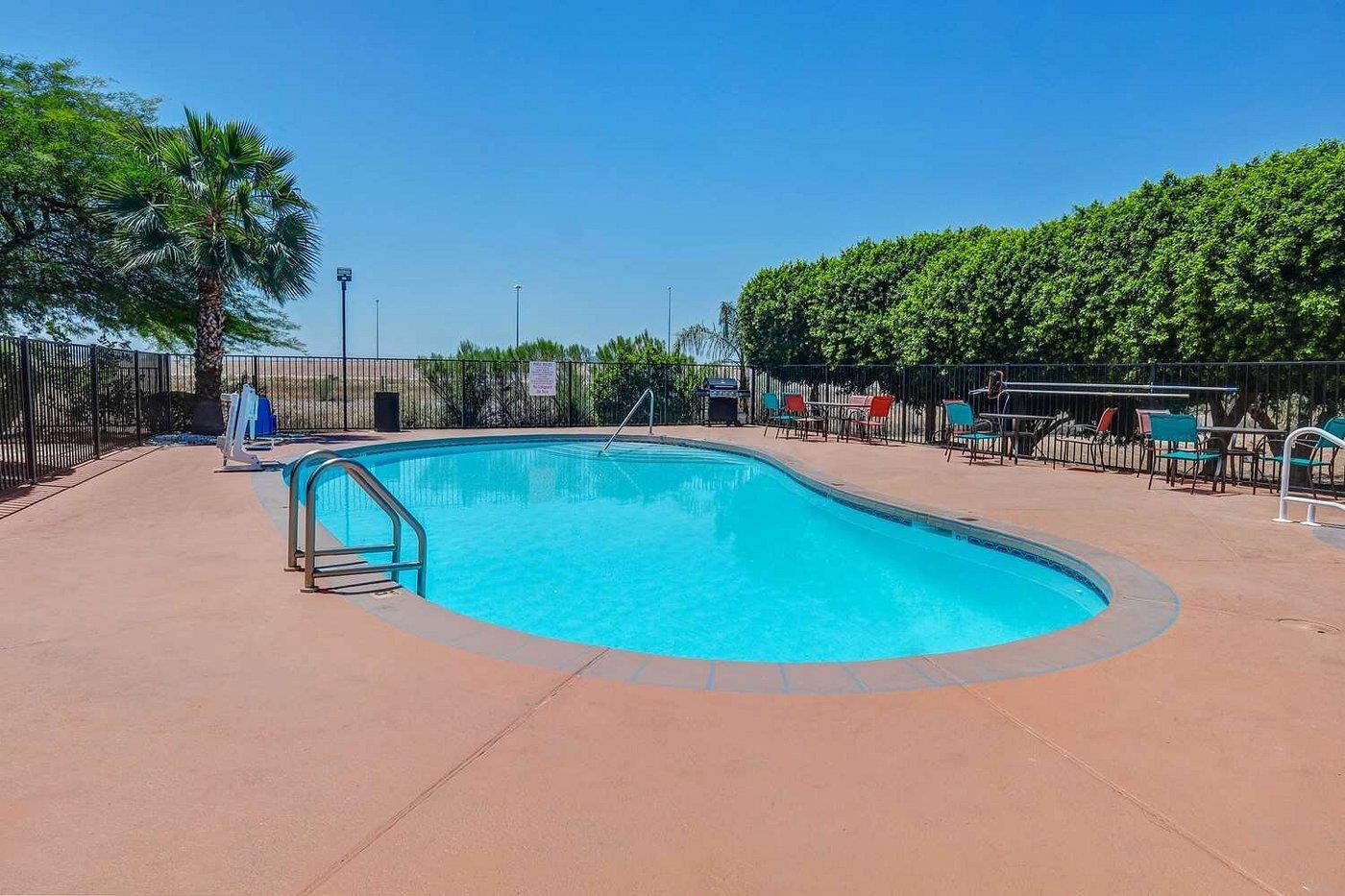 Americas Best Value Inn Apache Junction - photo 12