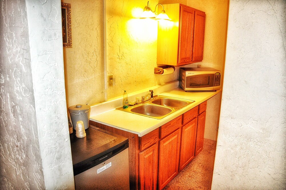 La Plaza Inn - photo 39