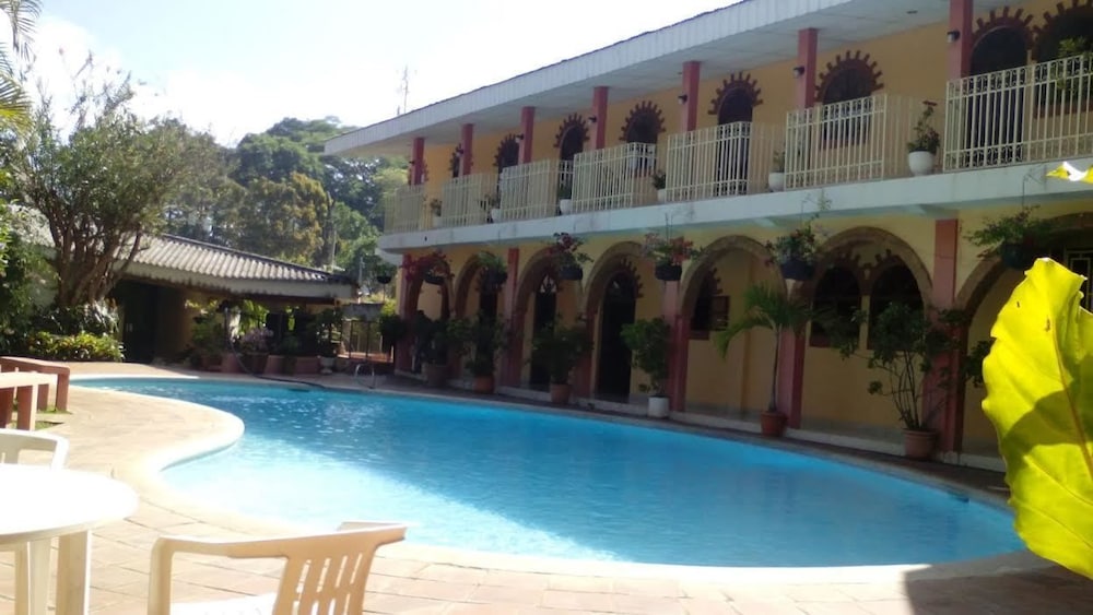 Hotel El Parador — Ahuachapan — photo 3