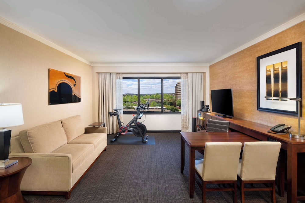 Embassy Suites by Hilton Austin Downtown South Congress - photo 37