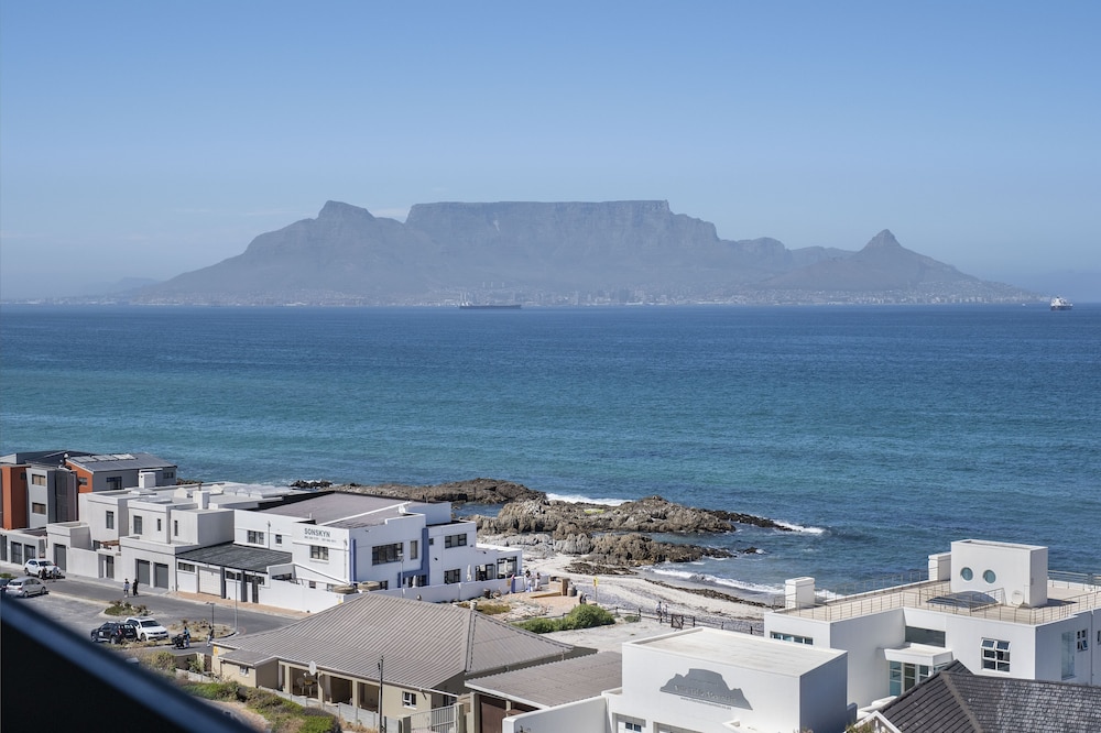 Blouberg Heights 603 — 4-Star Luxury Hotel in Cape Town, South Africa