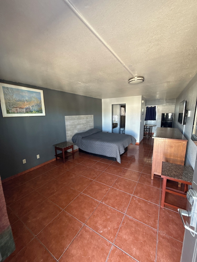 Rawls Motel Near Phoenix Airport - photo 20