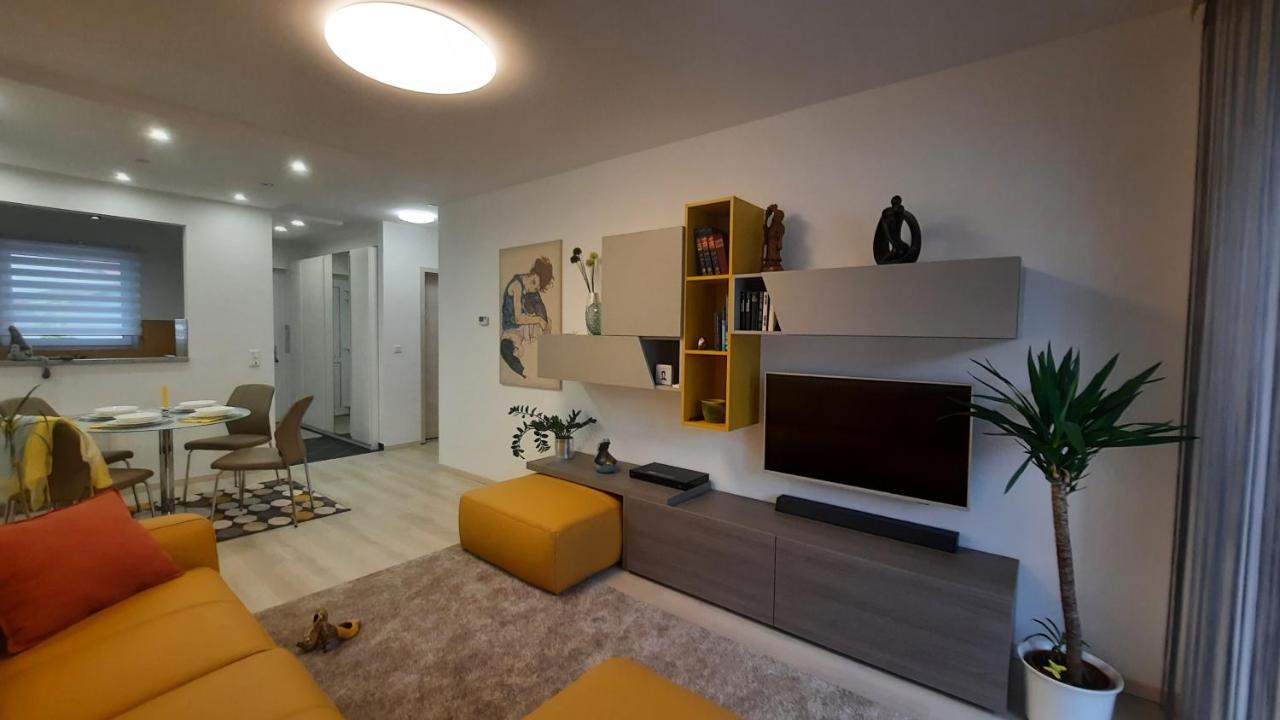 Disztingvalt Apartman Free Garage — 4-Star Luxury Hotel in Debrecen, Hungary