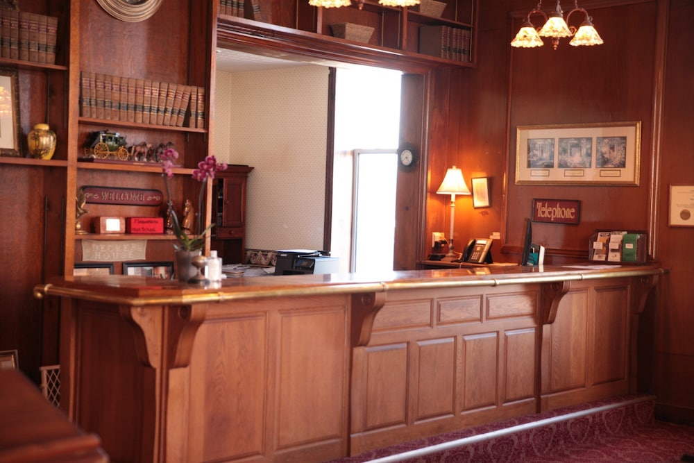 Decker Hotel - photo 3