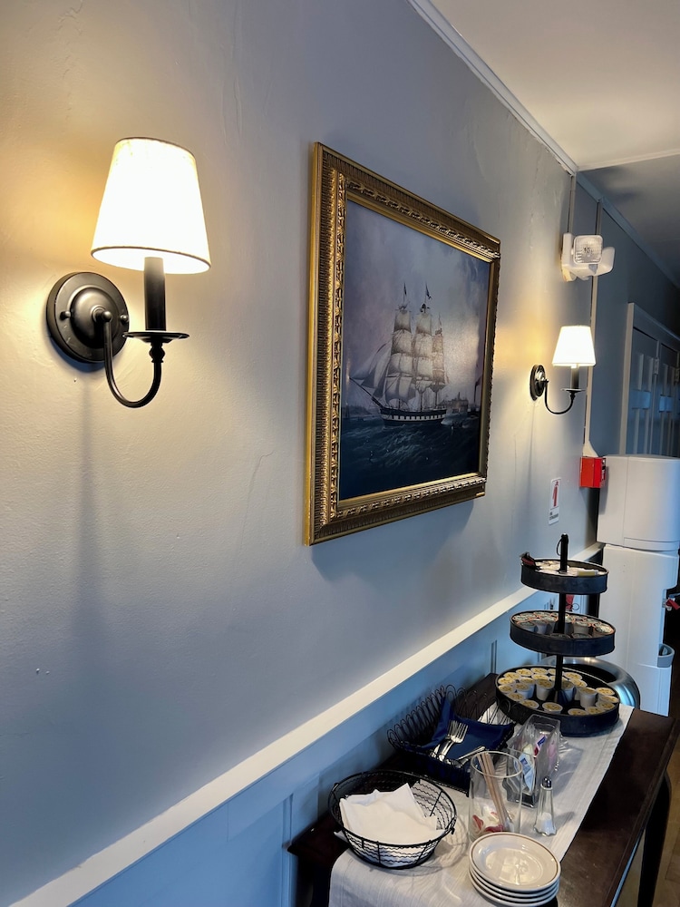 Valcour Inn & Boathouse - photo 60