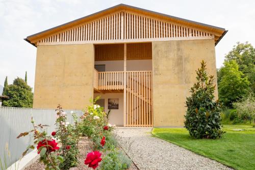 Lahnhof — 4-Star Luxury Hotel in Lana, Italy