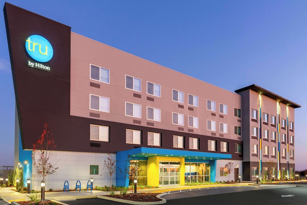 Tru By Hilton Lodi - photo 29