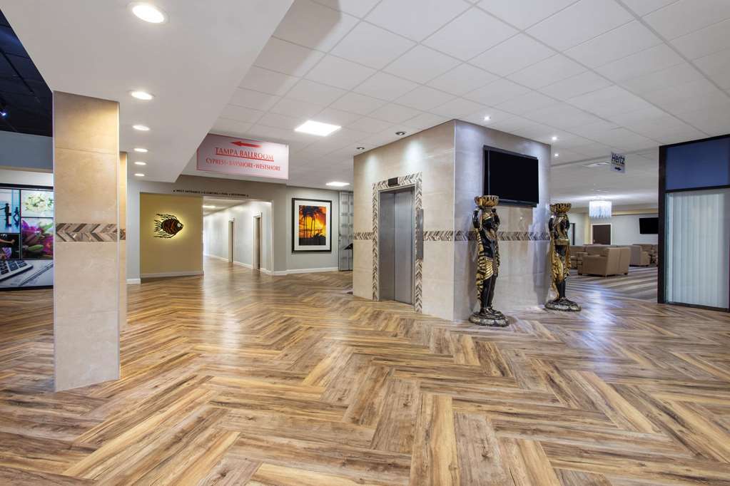 Ramada by Wyndham Tampa Westshore Airport South - photo 9