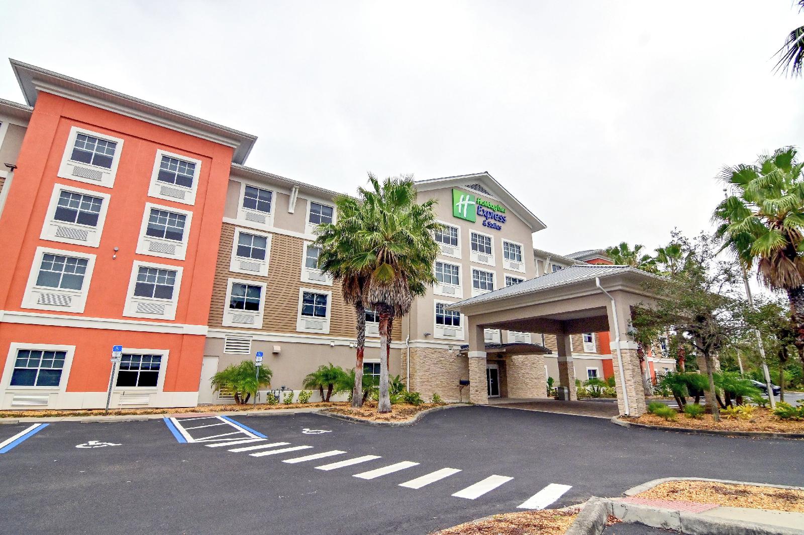 Holiday Inn Express & Suites Palm Coast I 95 - photo 3