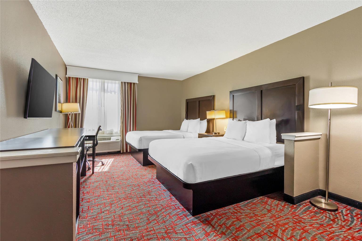 Comfort Inn & Suites North Charleston Northwoods - photo 11