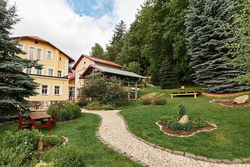 Boutique Hotel SwissHouse — 4-Star Luxury Hotel in Marianske Lazne, Czech Republic