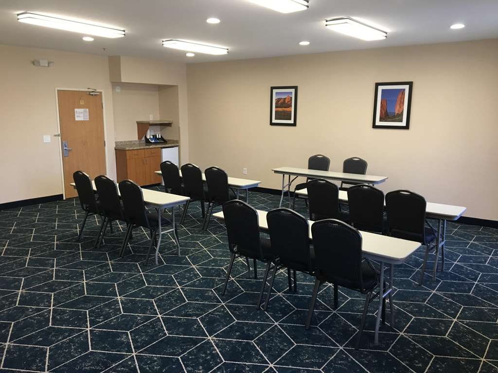 Best Western Plus Gateway Inn & Suites - photo 9