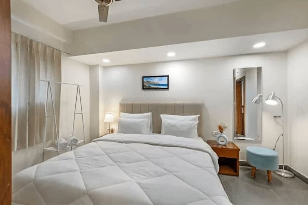 Tranquil Studio apartment — 4-Star Luxury Hotel in Gurgaon, India