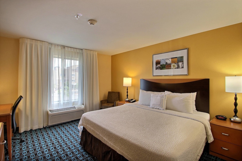 Fairfield Inn & Suites by Marriott Milwaukee Airport - photo 21