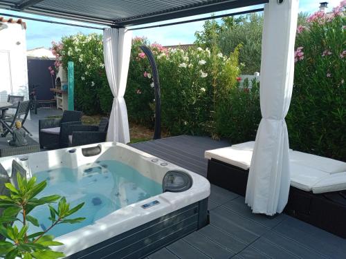 Maisonlazenitude Lapalmyre — hotel in Les Mathes