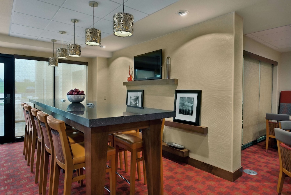 Hampton Inn Milwaukee Brookfield - photo 3