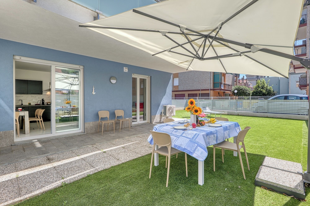 Marina Resort Pool And Parking LUX — hotel in Borghetto Santo Spirito