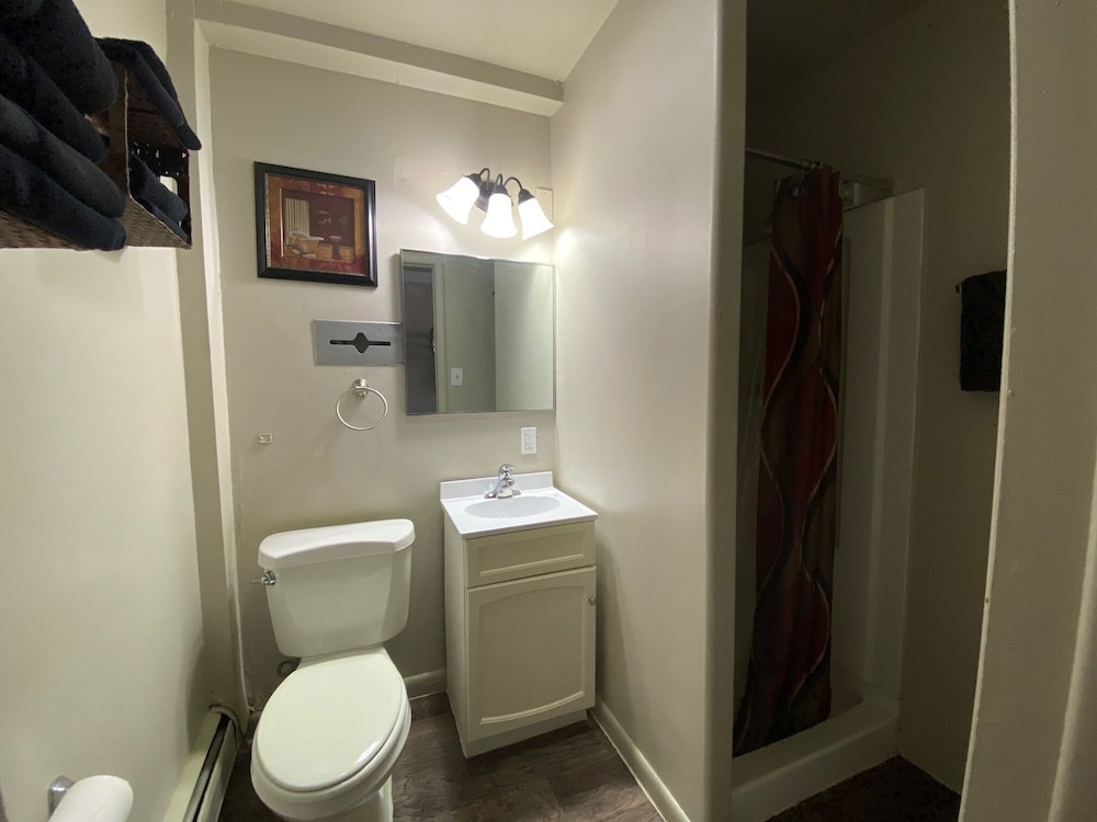Roundtop Mountain Vista Cabins and Motel - photo 20