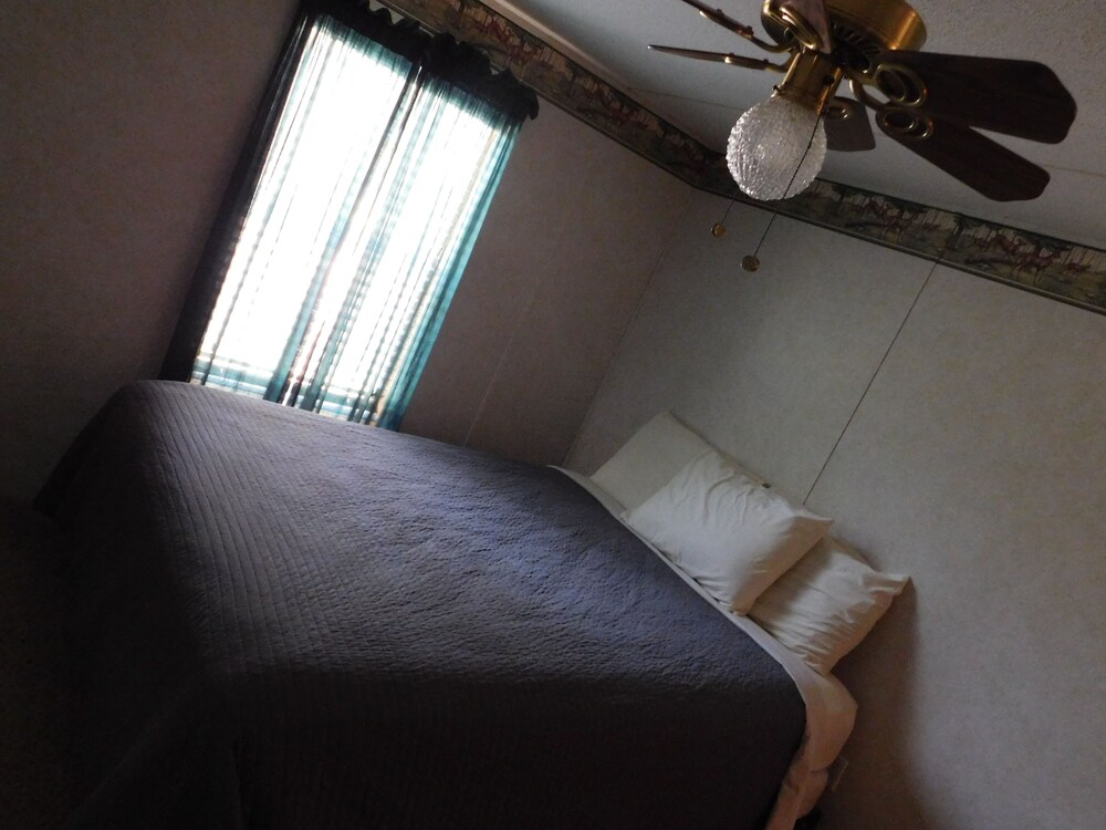 Camp Mack Lodge Marina & RV Resort - photo 14