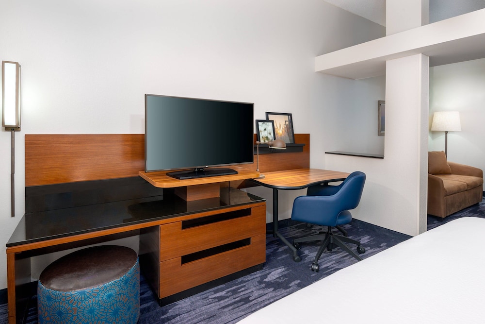 Fairfield Inn & Suites by Marriott Clearwater - photo 11