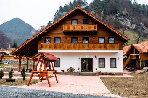 Pensiune Agroturistica Casa Cu Povesti Rau Sadului 21745446 — Rau Sadului