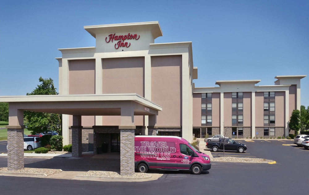 Hampton Inn Des Moines Airport - photo 23