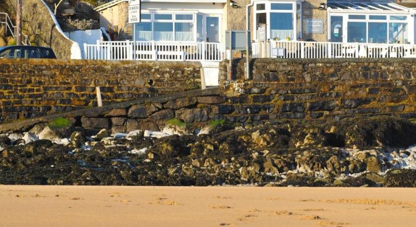 Sea View Guest House — 4-Star Luxury Hotel in Benllech, United Kingdom